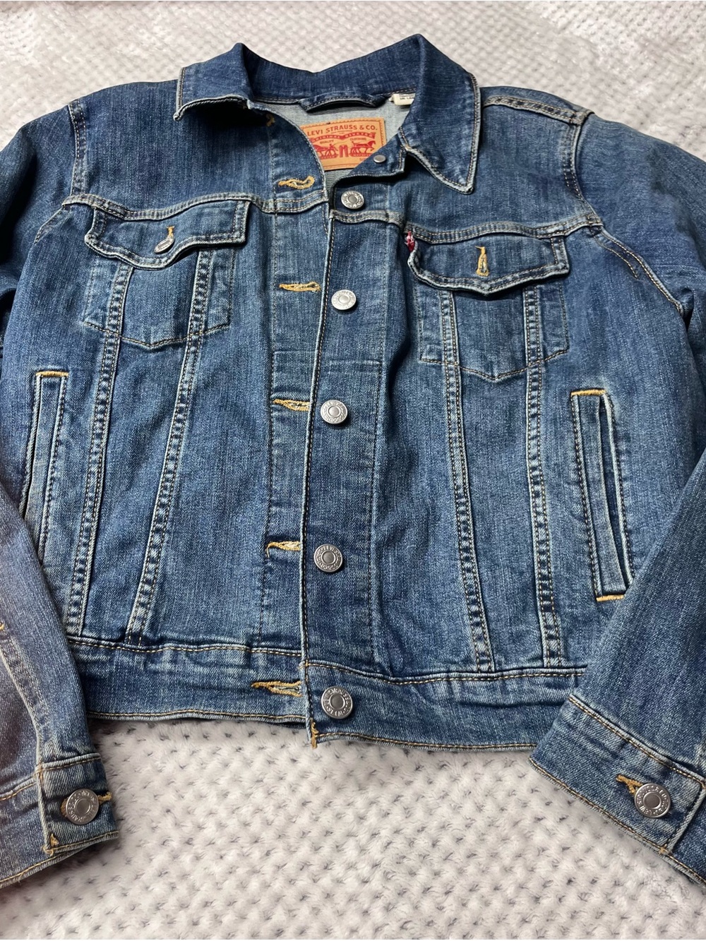Levi's Blue Denim Trucker Jacket with Contrast Stitching